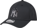 New York Yankees New Era M-Crown 39Thirty Metallic Black Performance Flex Fit Hat product image 1, provided for visual