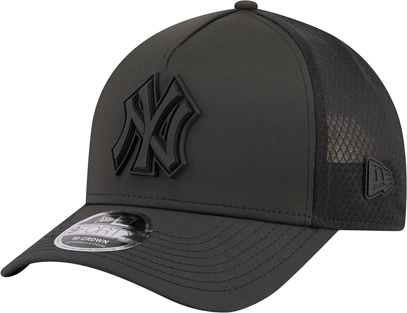 New York Yankees New Era Badged 9FORTY M-Crown Adjustable Hat-Black product image 1, provided for visual reference and