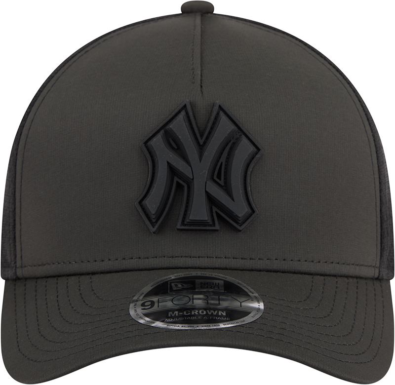 New York Yankees New Era Badged 9FORTY M-Crown Adjustable Hat-Black product image 2, provided for visual reference and