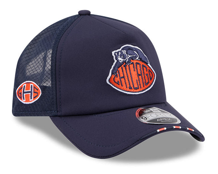 Chicago Bears New Era Navy 2026 Rivalry Apex 9FORTY Adjustable Trucker Hat for Men product image 1, provided for visual