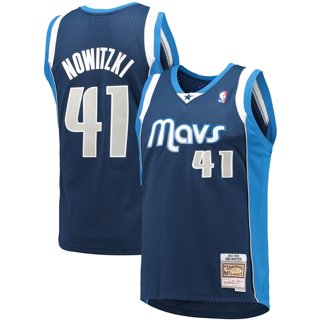 Dallas Mavericks Dirk Nowitzki Mitchell & Ness 2011/12 product image 4