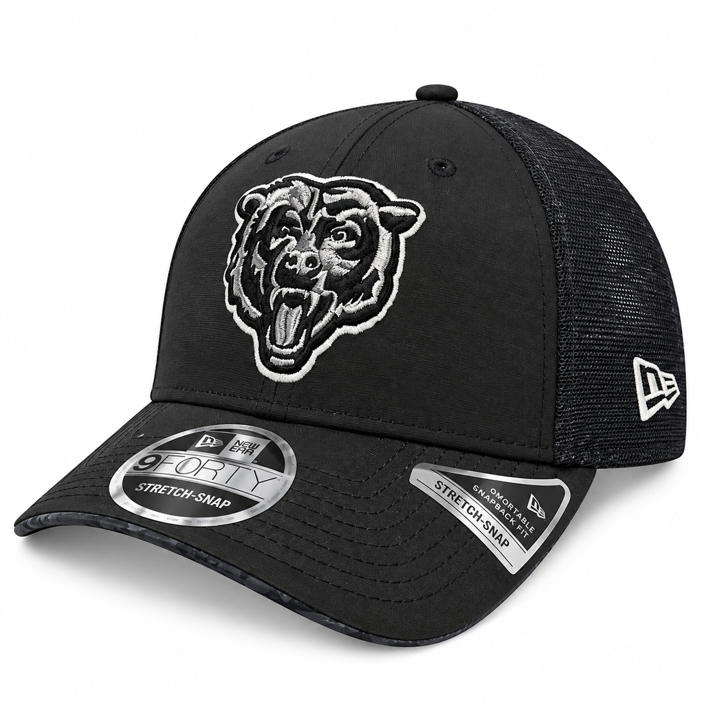 Chicago Bears New Era 2026 Salute To Service 9FORTY Bearhead Logo Stretch-Snap Hat - Black product image 3, provided for