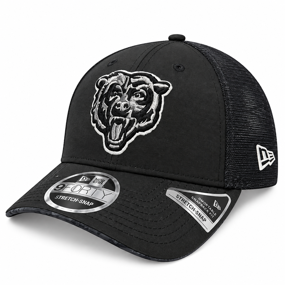 Chicago Bears New Era 2026 Salute To Service 9FORTY Bearhead Logo Stretch-Snap Hat - Black product image 3, provided for