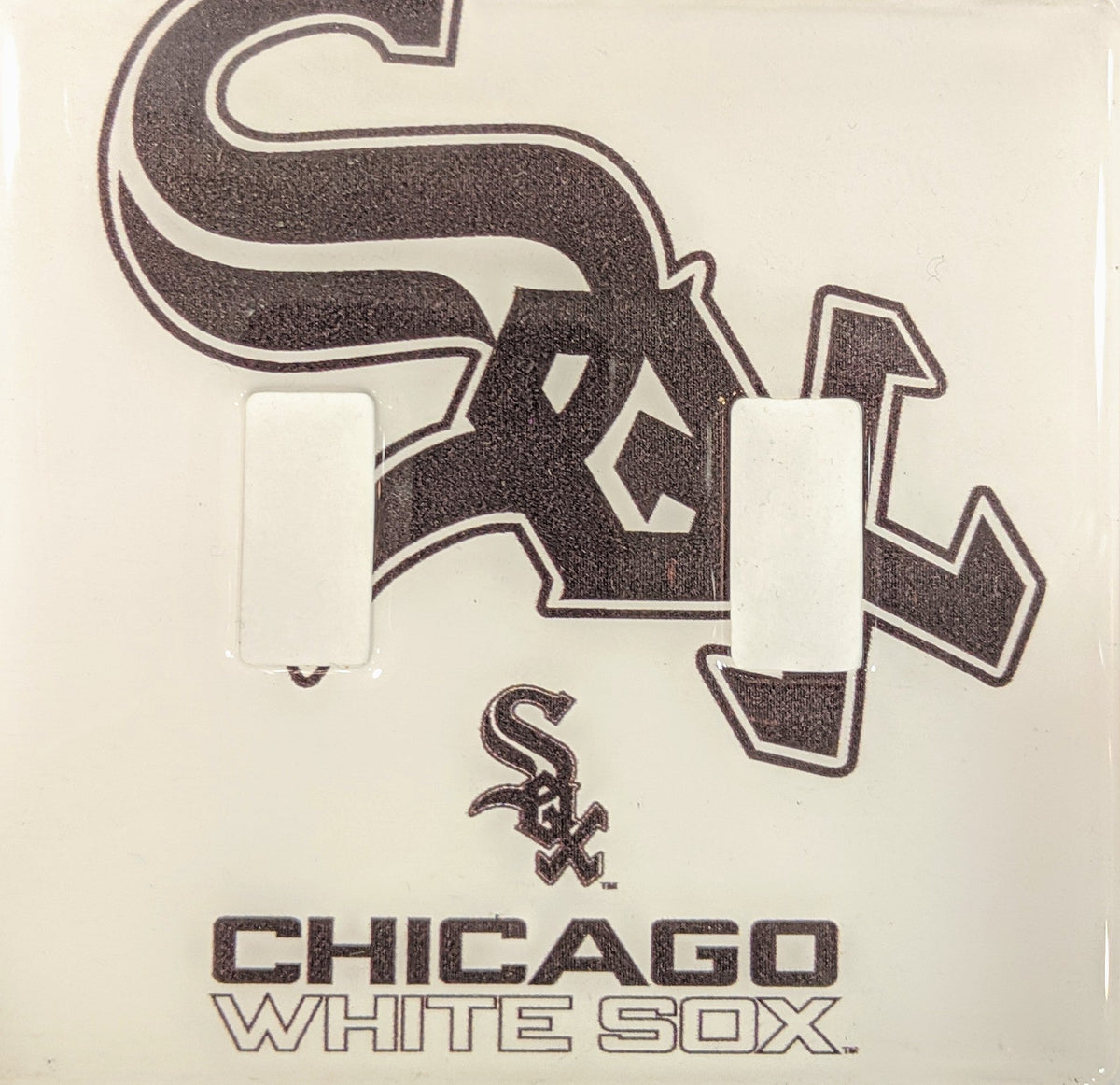 Chicago White Sox Double Light Switch Plate Cover product image 1, provided for visual reference and product detail review