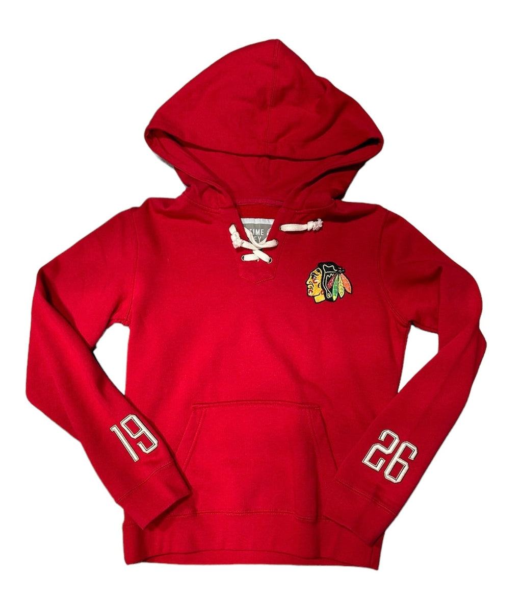 Chicago Blackhawks Queensboro Lace Hooded Sweatshirt for Women product image 1, provided for visual reference and product