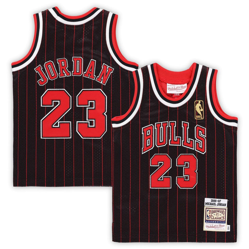 Chicago Bulls Michael Jordan Mitchell & Ness Infant 1996/97 product image 4