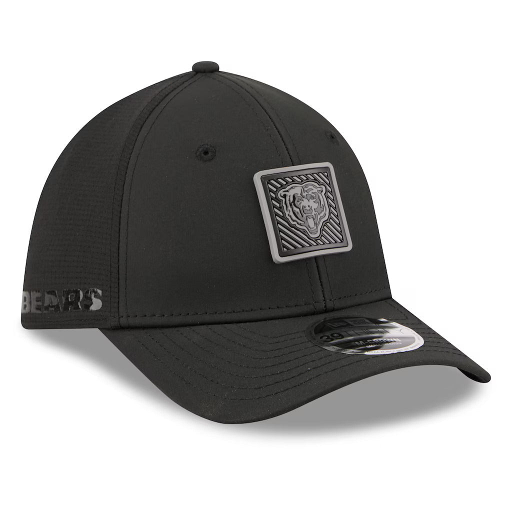 Chicago Bears New Era Black 2026 NFL Training Camp 39THIRTY M-Crown Flex Hat-Bear Logo product image 1, provided for visual