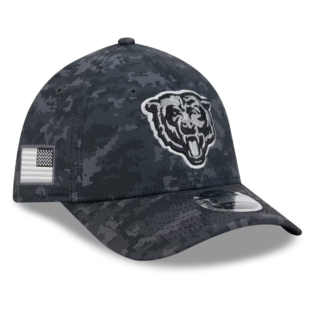 Chicago Bears New Era 2026 Salute To Service 39THIRTY M-Crown Stretch Hat - Black product image 1, provided for visual