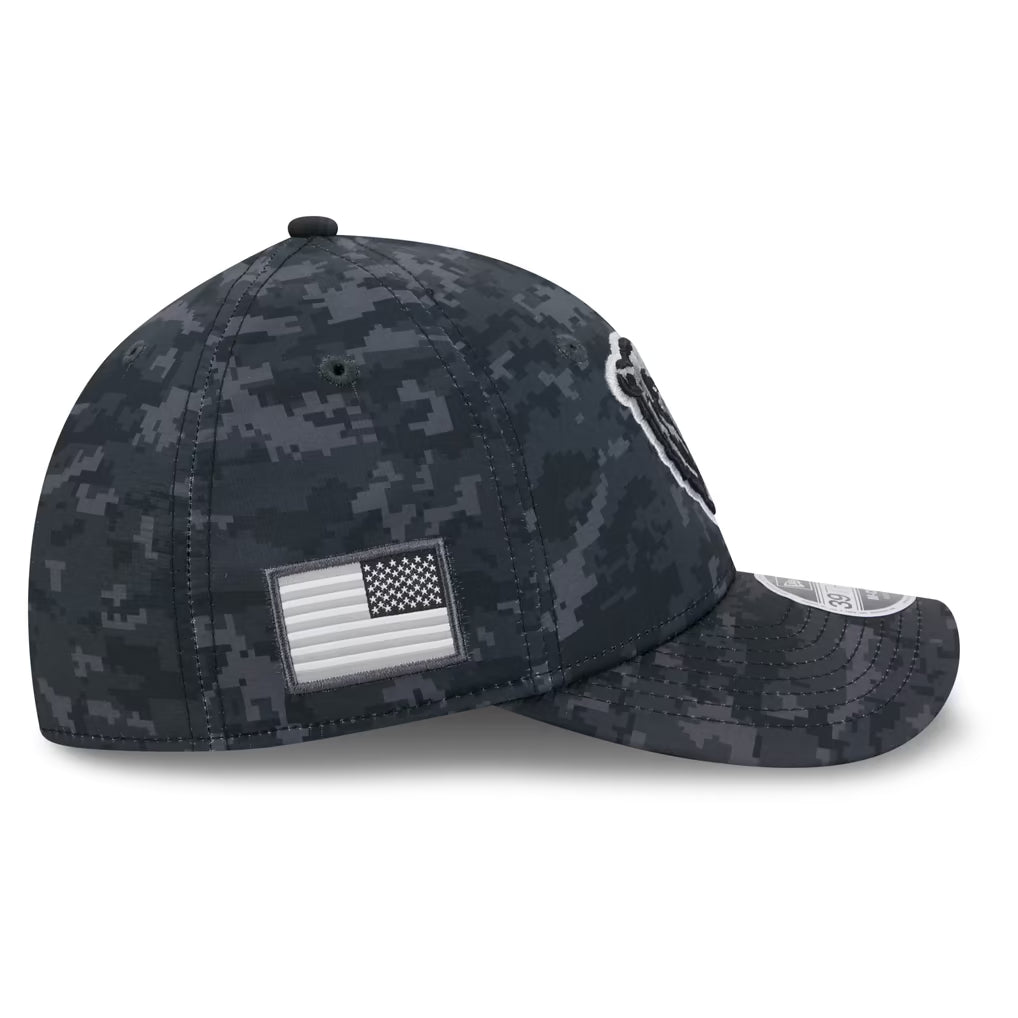 Chicago Bears New Era 2026 Salute To Service 39THIRTY M-Crown Stretch Hat - Black product image 6, provided for visual