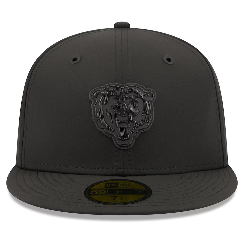 Chicago Bears 2026 NFL Sideline Performance 59FIFTY Tonal Black Fitted Hat product image 2, provided for visual reference