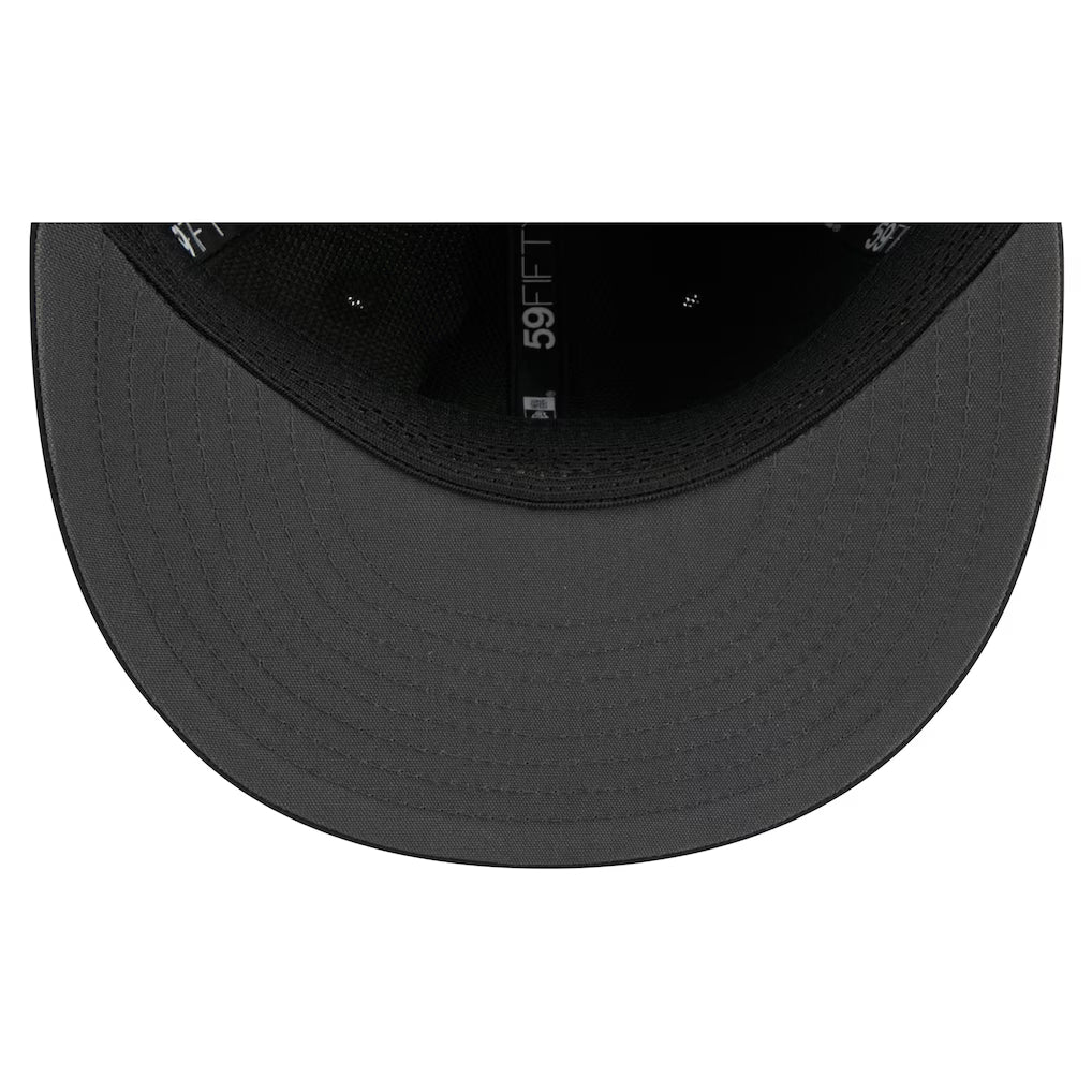 Chicago Bears 2026 NFL Sideline Performance 59FIFTY Tonal Black Fitted Hat product image 5, provided for visual reference