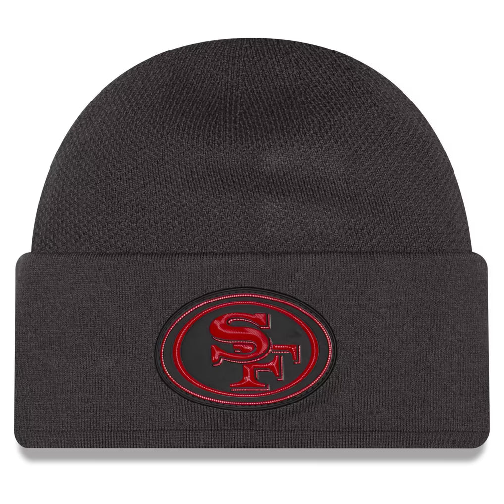 San Francisco 49ers 2026 New Era Official Sideline Gray Skully Knit Hat product image 1, provided for visual reference and