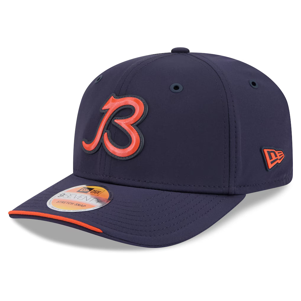 Chicago Bears New Era 2026 NFL Sideline 9SEVENTY Navy 'B' Logo Adjustable Hat for Men product image 1, provided for visual