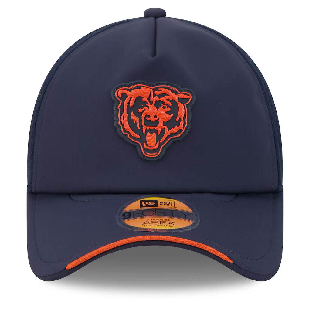 Chicago Bears New Era Navy 2026 Sideline Apex 9FORTY Adjustable Trucker Hat for Men product image 2, provided for visual
