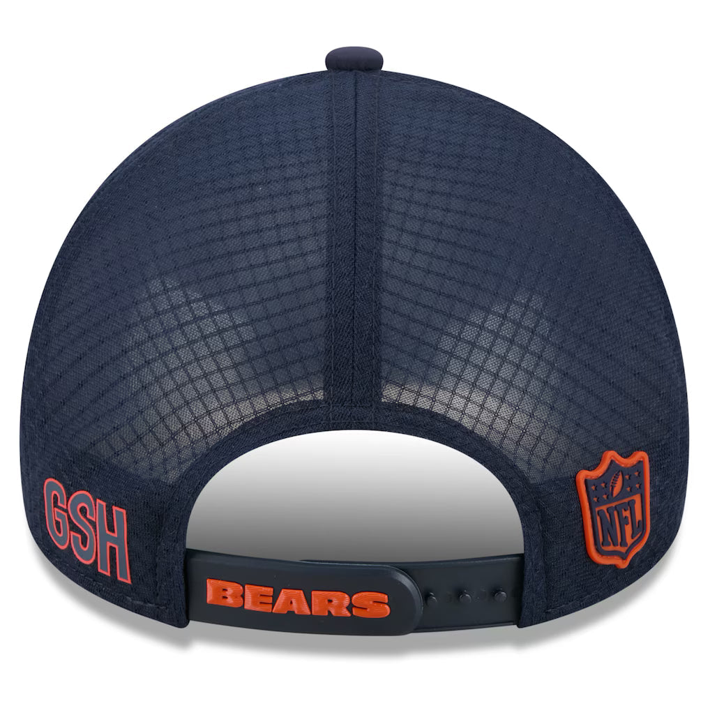 Chicago Bears New Era Navy 2026 Sideline Apex 9FORTY Adjustable Trucker Hat for Men product image 4, provided for visual